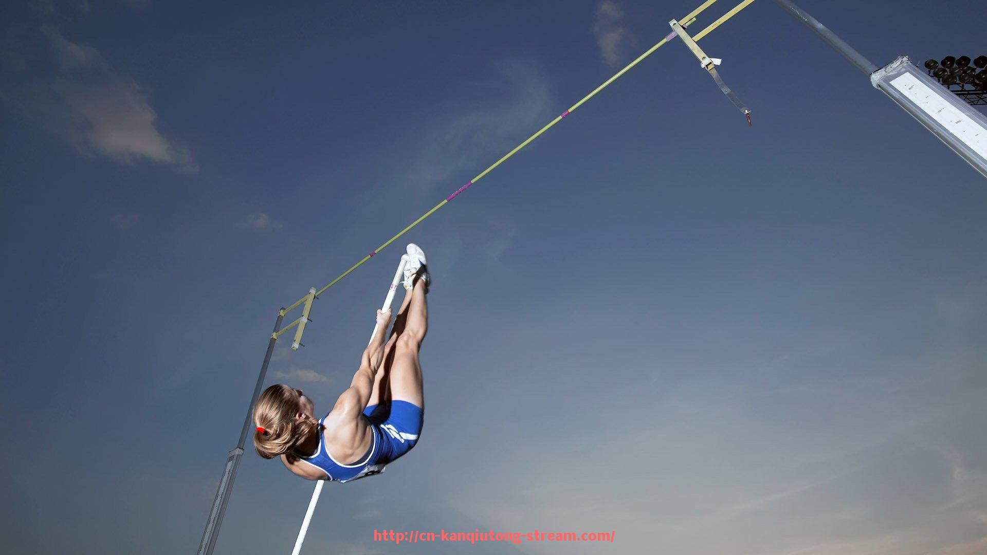 看球通-历届欧冠比赛用球收藏盘点：从皮革到科技的演进